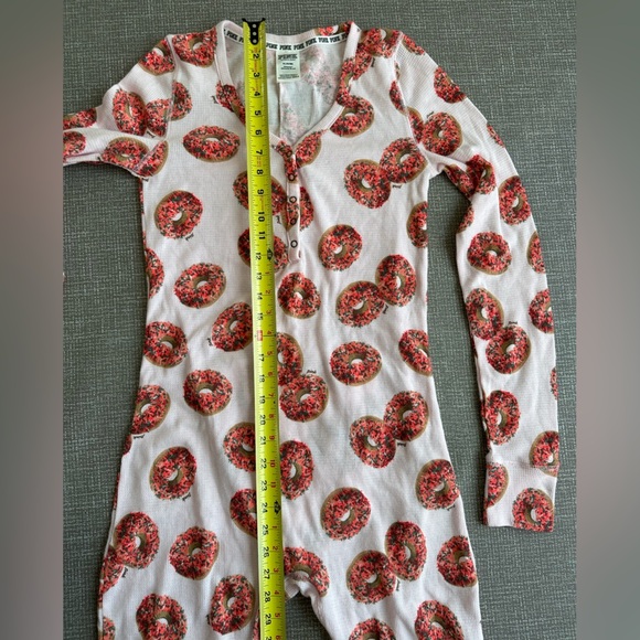 PINK Victoria’s Secret Onesie Sleepwear Doughnut print Size Medium - Picture 11 of 16